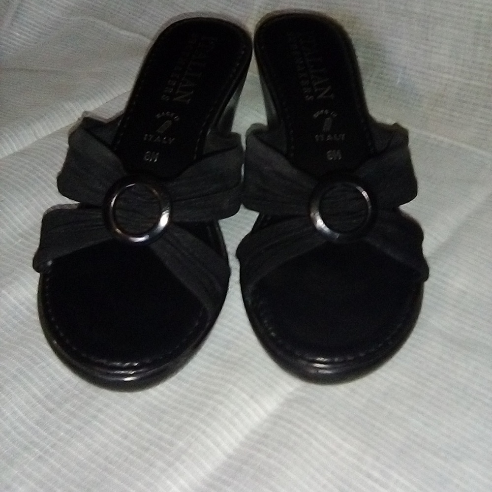 Italian Shoemakers Black Sandals